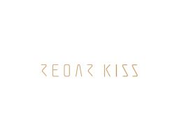 REOAR KISS美妝館
