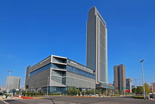 刷新宁波新高度 东部新城环球航运中心广场全面亮相