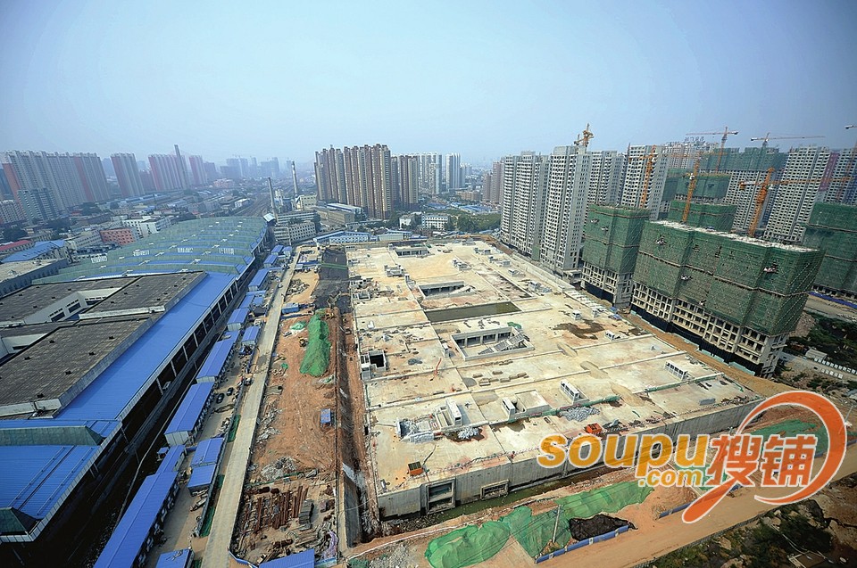 济南火车站北广场封顶 将规划商业街连接世茂