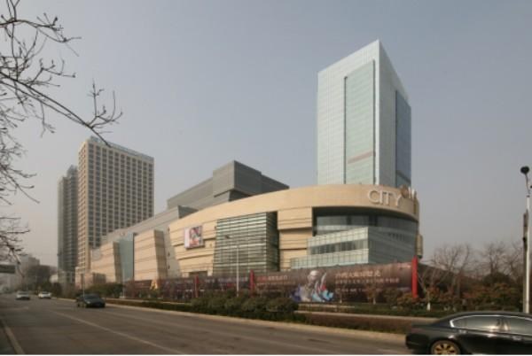 购物中心雄踞于具有战略意义的西安城北新区,周围有约9,200家企业