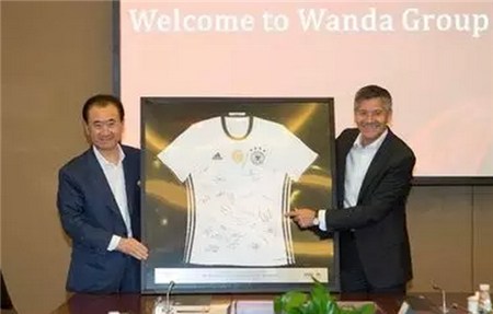 傍上万达 阿迪达斯加码中国市场强势迎战耐克