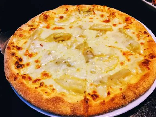 网红呆B开了一家披萨店 居然还有合肥人专属